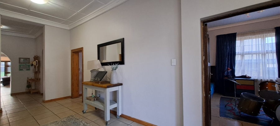 6 Bedroom Property for Sale in Eureka Free State